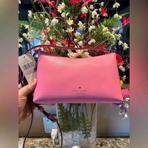 Kate Spade NWT Blossom Pink
Sadie Crossbody